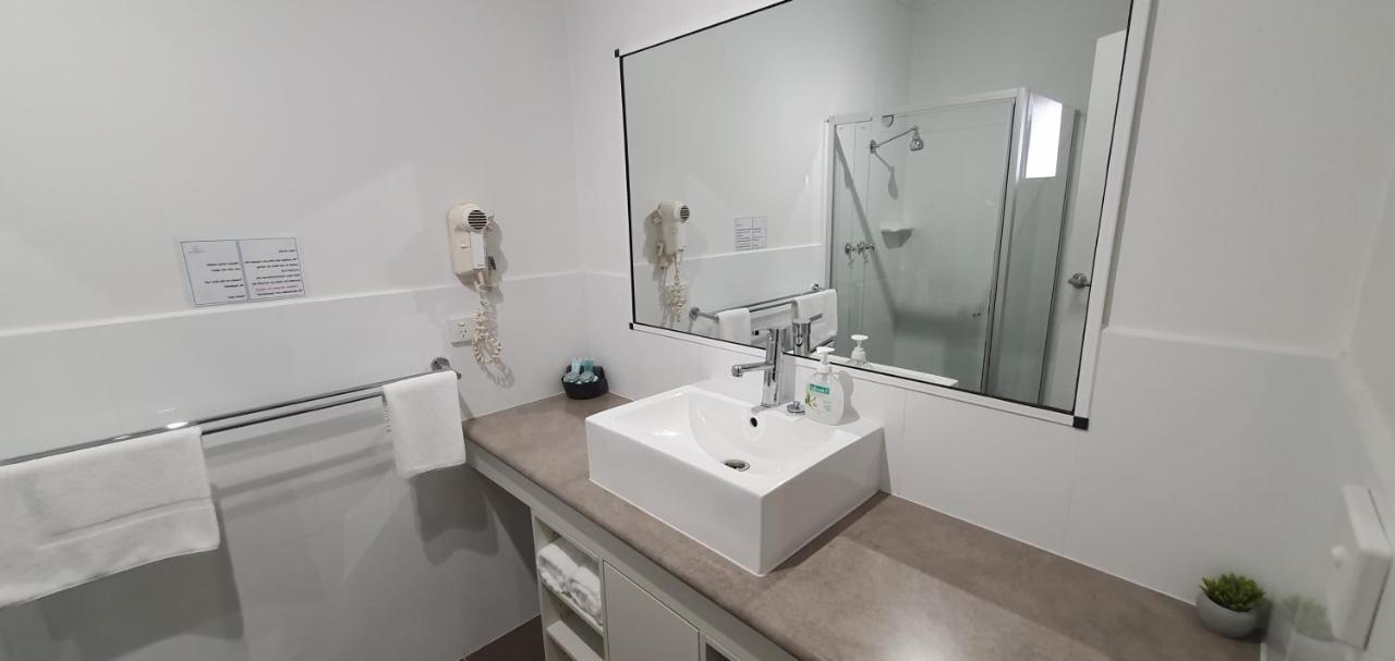 Centrepoint Motel דניליקווין מראה חיצוני תמונה