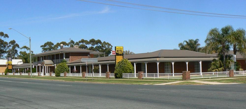 Centrepoint Motel דניליקווין מראה חיצוני תמונה