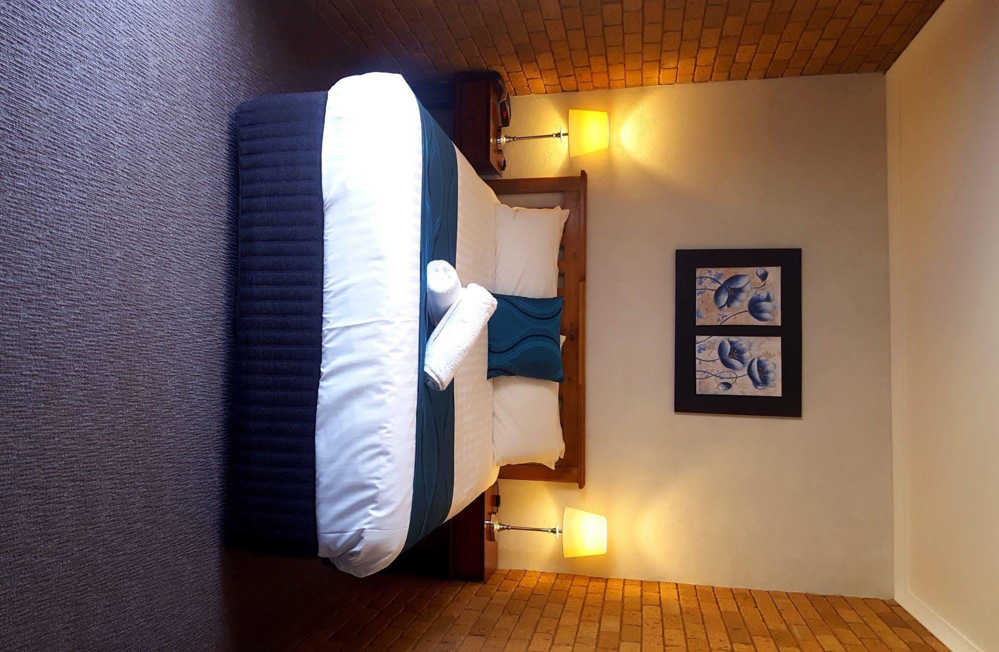 Centrepoint Motel דניליקווין מראה חיצוני תמונה